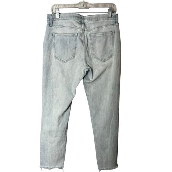 Old Navy Women’s Distressed Ripped Boyfriend Light Wash Cropped Sz 8 - Picture 6 of 6